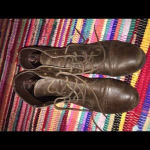 Saint John Bay brown combat boots 👢